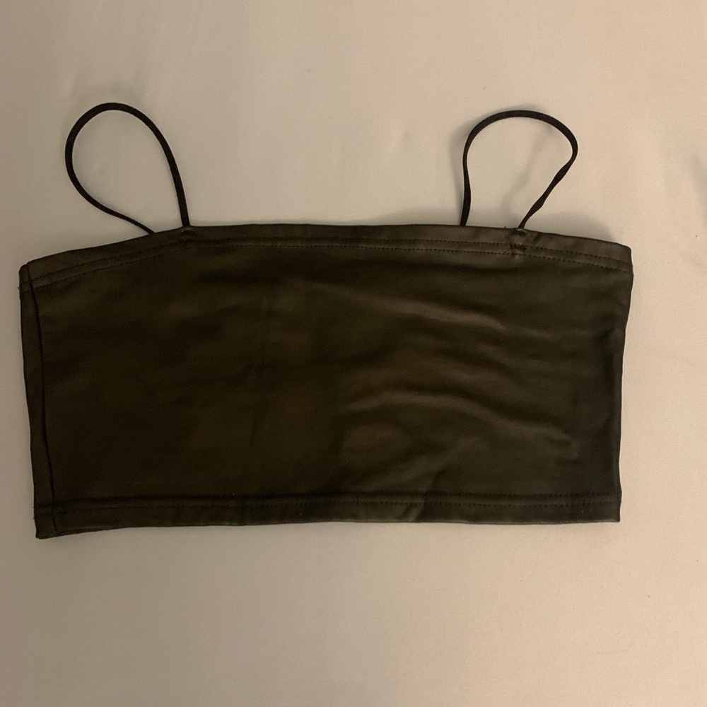 black crop top